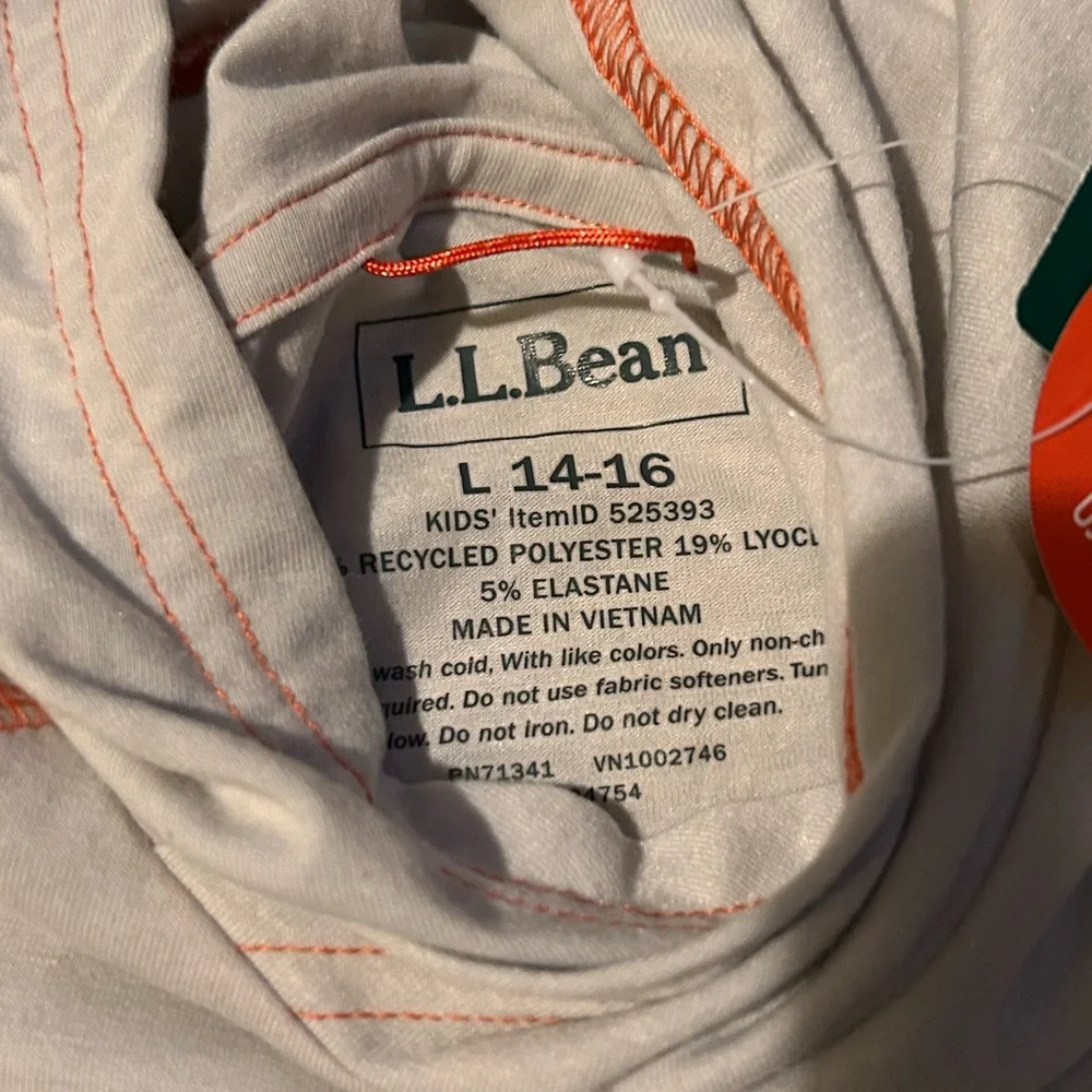 L.L. Bean boys size L (14-16) lightweight “Sunsmart” shirt with hood - Picture 3 of 7